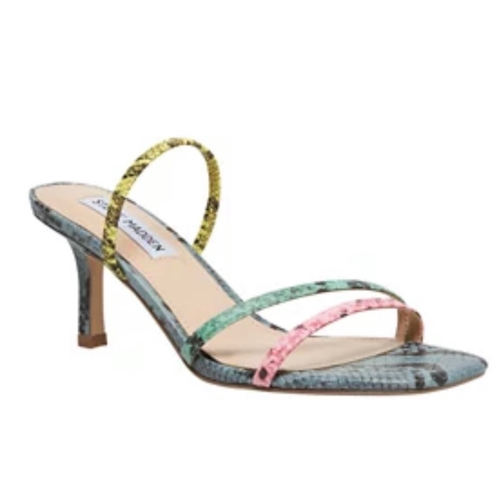 Multicolor snakeskin Steve Madden low heel